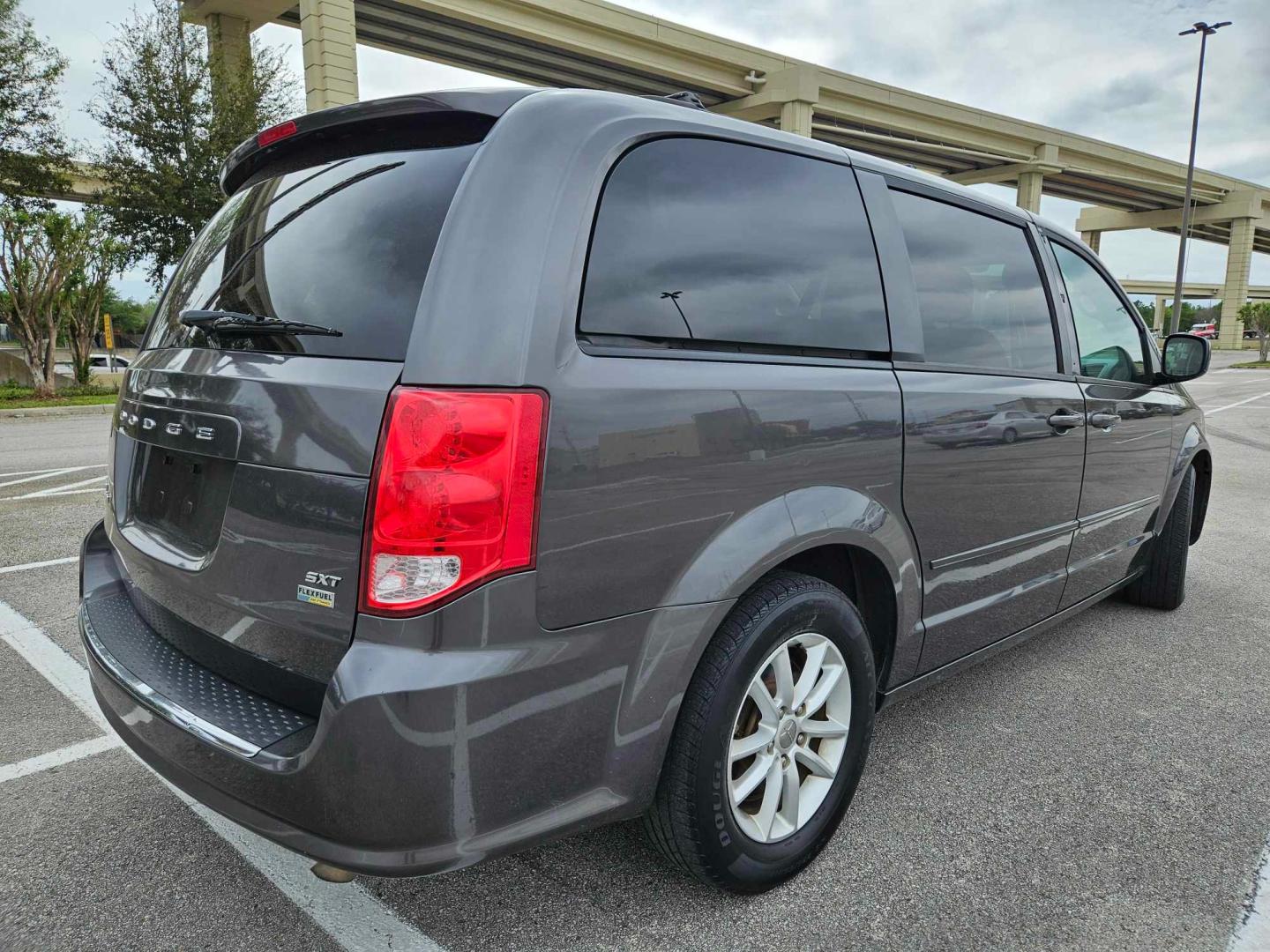 2015 Black Dodge Grand Caravan (2C4RDGCG2FR) , located at 5005 Telephone Rd., Houston, TX, 77087, (713) 641-0980, 29.690666, -95.298683 - Photo#4